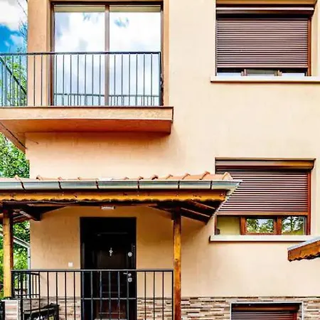 къща с за - Appartement *