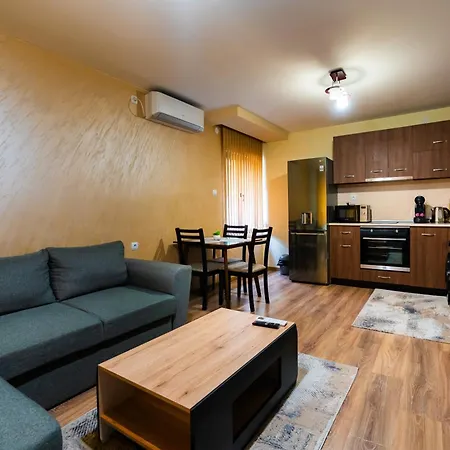 къща с за - Pleven