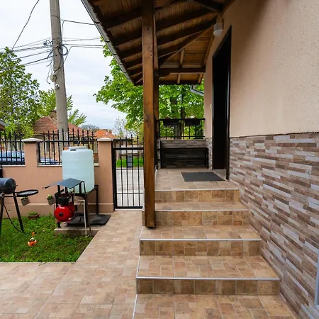 Апартаменты къща с за -