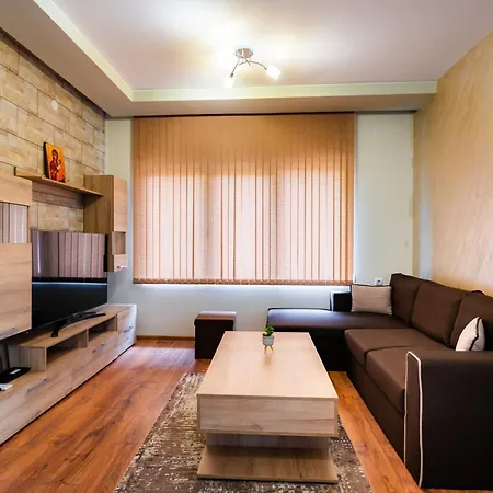 къща с за - Pleven