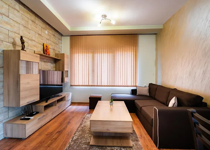 къща с за - Pleven